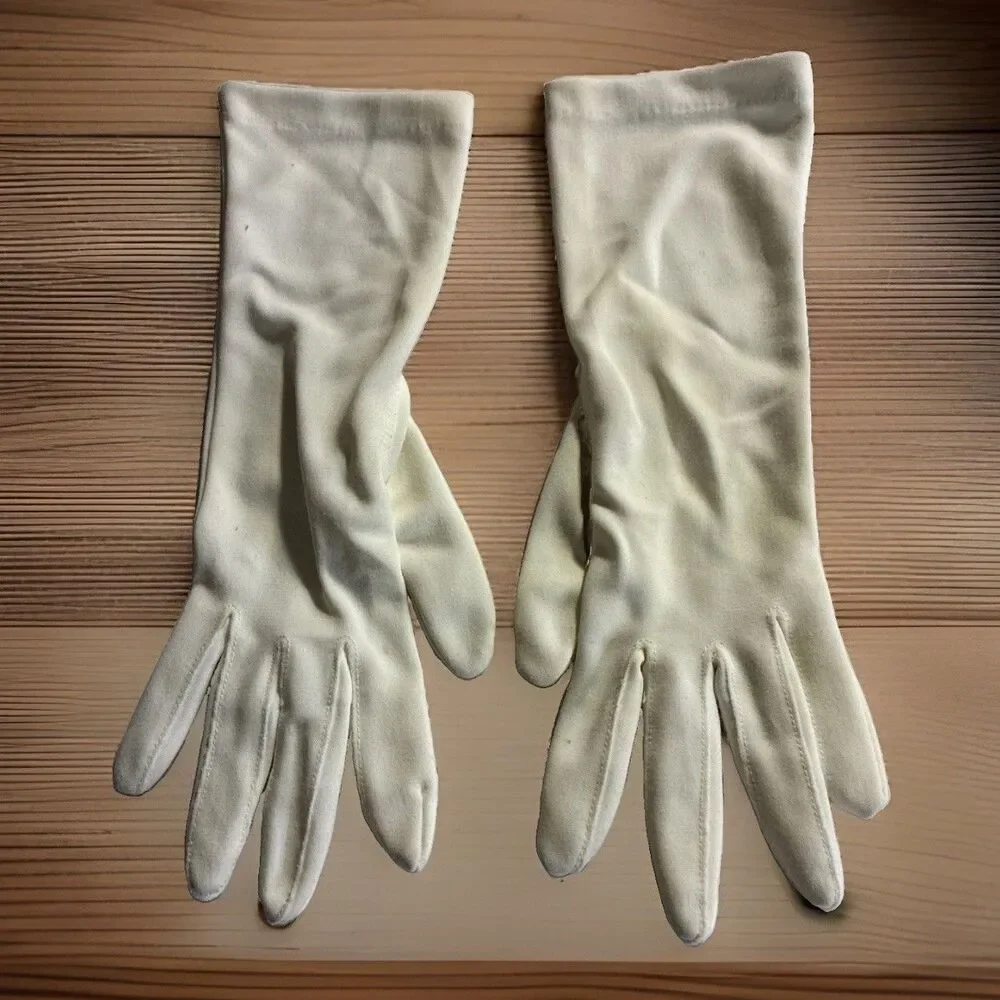 Vintage White Women’s Small Church Wedding Gloves  Small